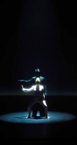 Movimentos, Bühnenbild, Stage set, Tanz, Dance, Gesicht dunkel