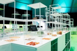 Bühler Networking Days 2022, Event, Markenkommunikation, Food, Cubes, Regal mit Produkten