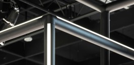 hülst, Messedesign, IMM Möbelmesse, Salone del mobile, Mailand, Lichtlinien bilden Räume 