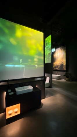 Villeroy & Boch Welt, Markenwelt, Wohlfühlatmosphären, Gazen mit Projektion, immersiver Sound, Wassertropfen, Bad & Wellness